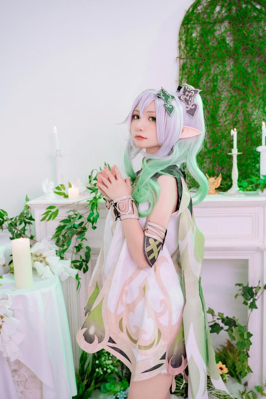 暴击少女喵小吉如梦令cosplay摄影精选，展现不同风格的经典场景。