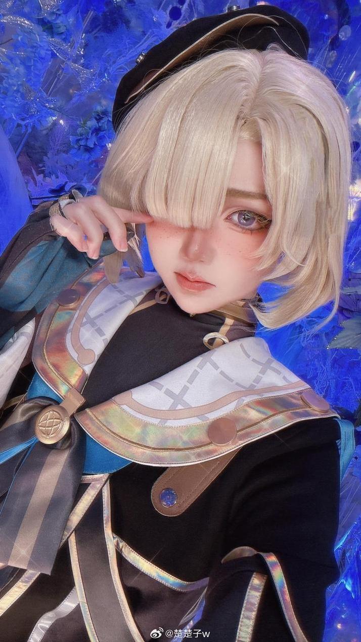 神仙下凡，楚楚子cosplay图片以cos为荣。